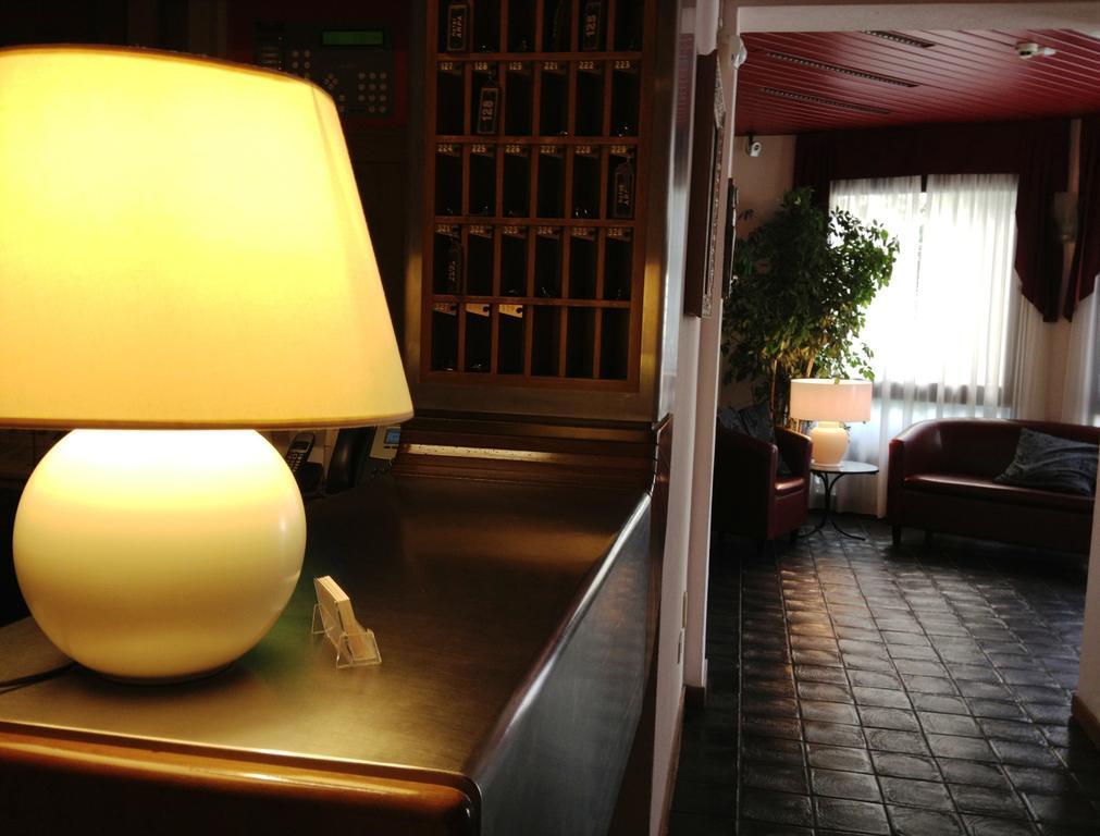 Hotel Arpa Rimini Buitenkant foto