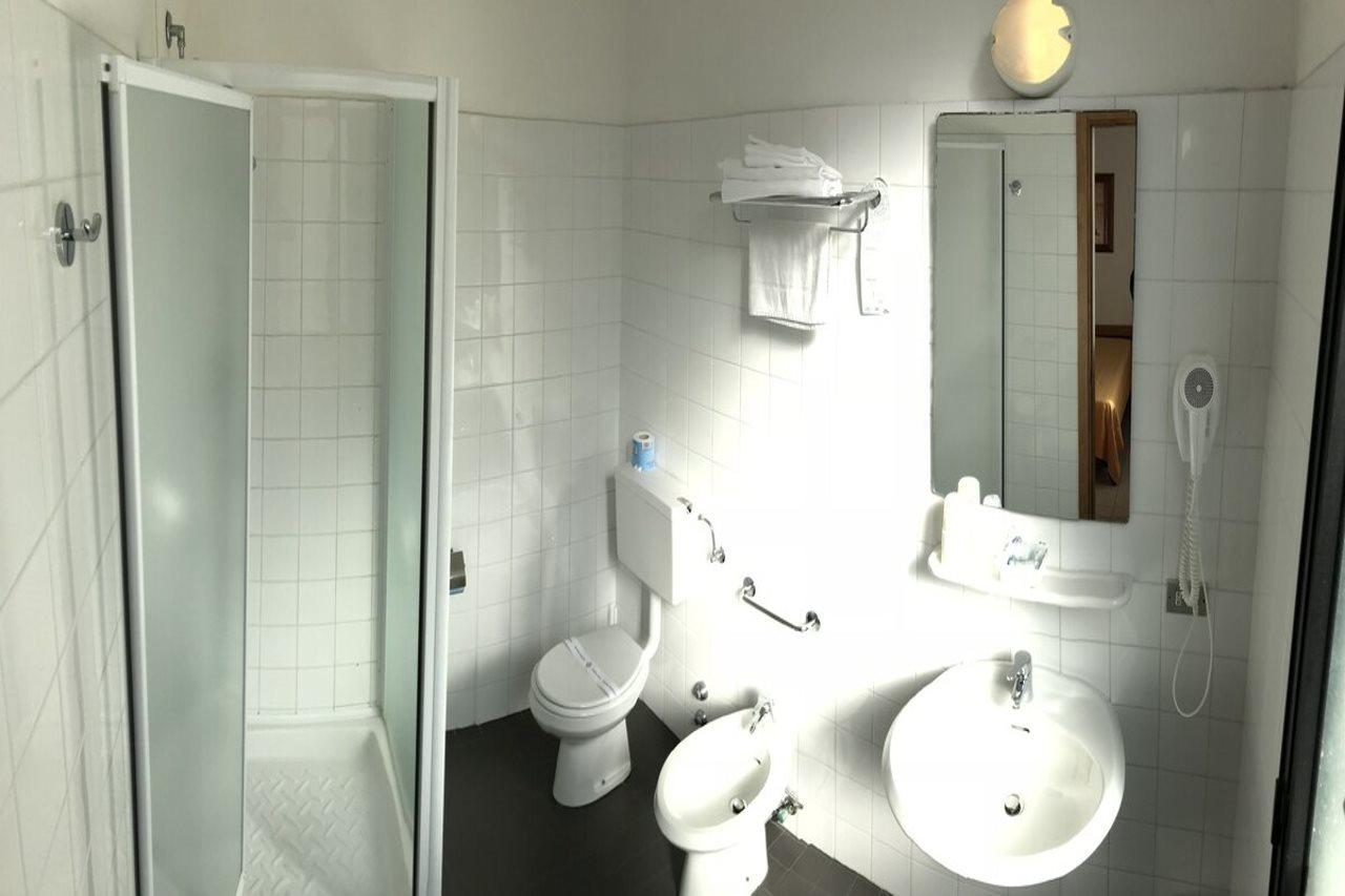 Hotel Arpa Rimini Buitenkant foto