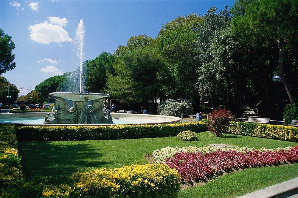 Hotel Arpa Rimini Buitenkant foto