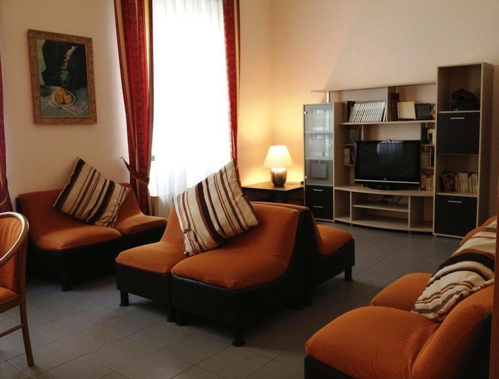 Hotel Arpa Rimini Buitenkant foto