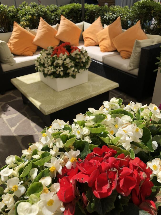 Hotel Arpa Rimini Buitenkant foto