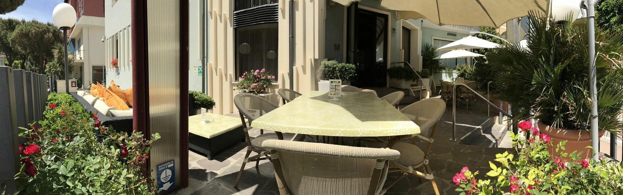 Hotel Arpa Rimini Buitenkant foto